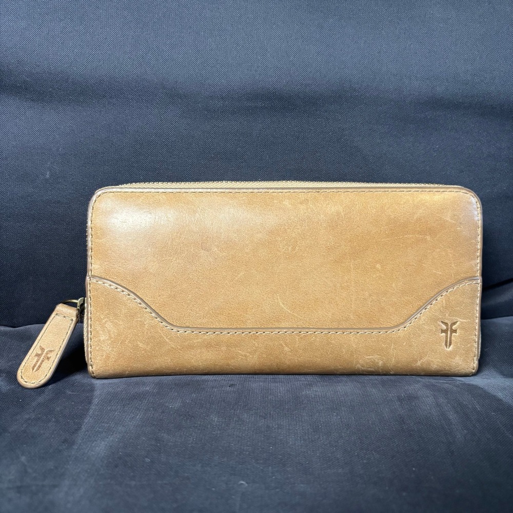 Frye Melissa Zip Around Leather Continental Wallet Cognac Tan Logo